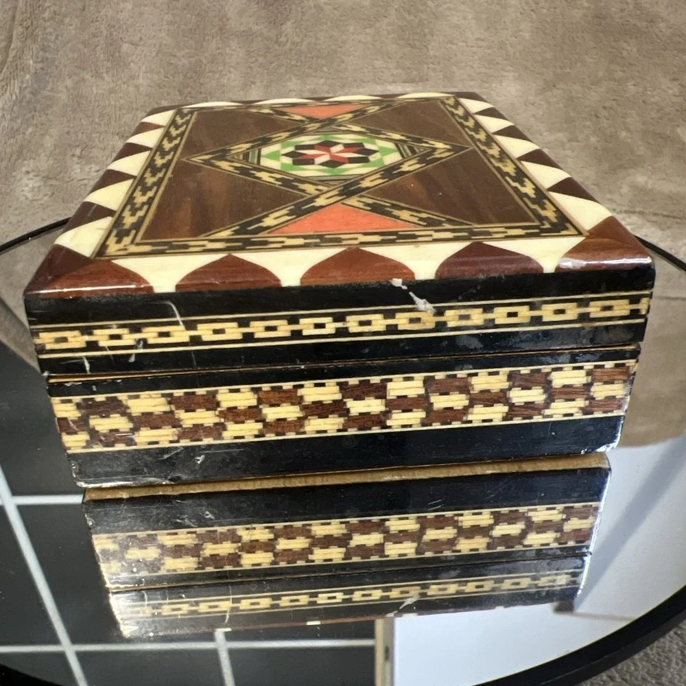Vintage ARVI Granada Spain Moorish Marquetry‎ Wood Box 4.5